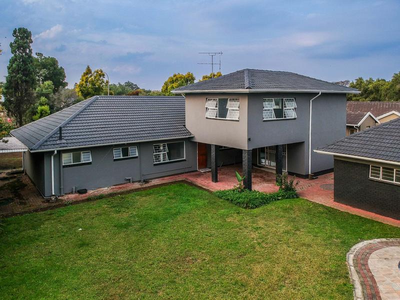 To Let 4 Bedroom Property for Rent in Brackenhurst Gauteng