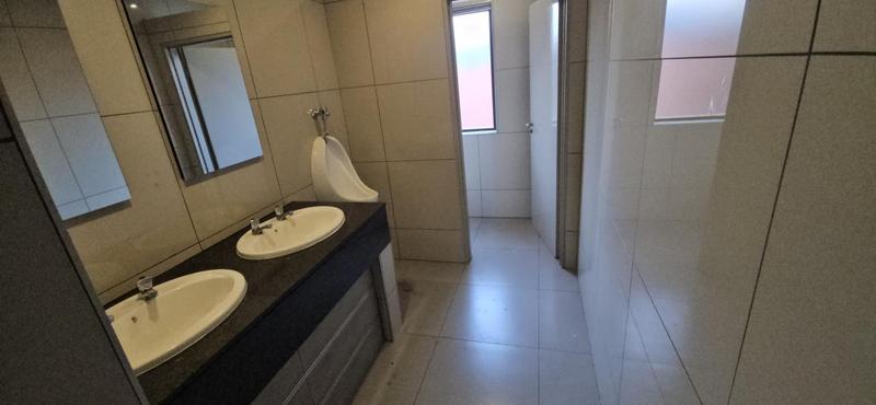 To Let commercial Property for Rent in Vorna Valley Gauteng