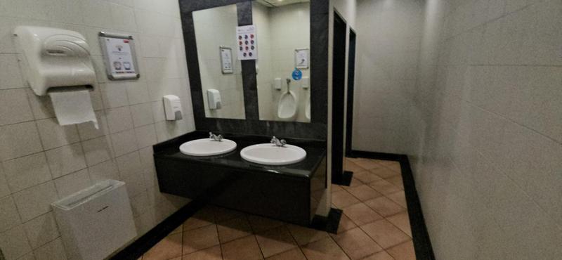 To Let commercial Property for Rent in Vorna Valley Gauteng