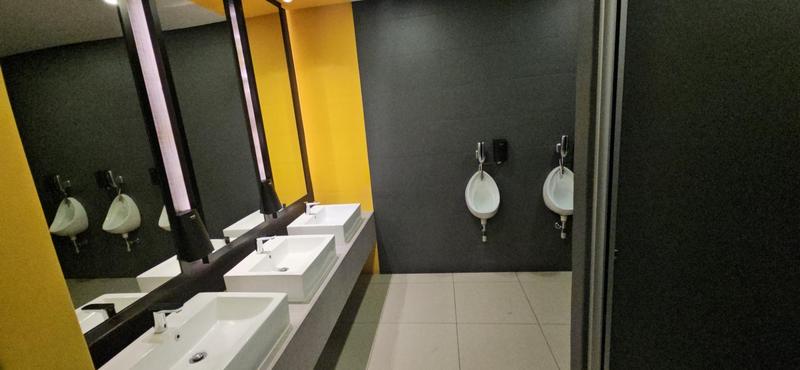 To Let commercial Property for Rent in Randjespark Gauteng