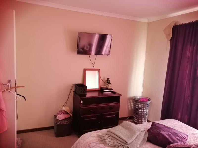 2 Bedroom Property for Sale in The Reeds Gauteng