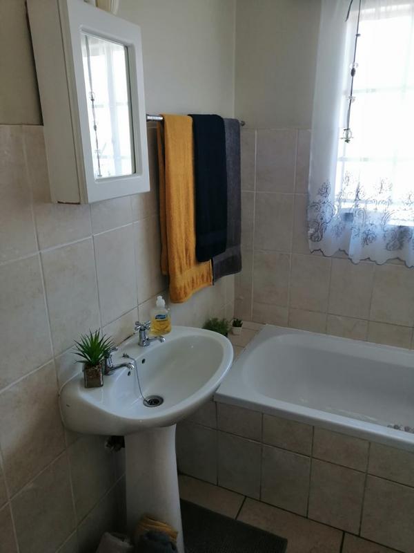 2 Bedroom Property for Sale in The Reeds Gauteng