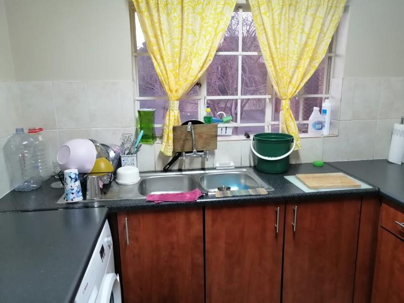 2 Bedroom Property for Sale in The Reeds Gauteng