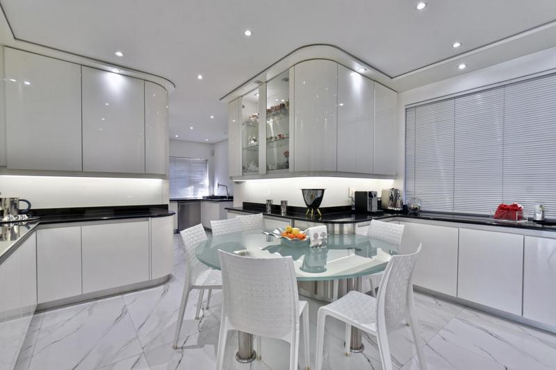 5 Bedroom Property for Sale in Morningside Gauteng