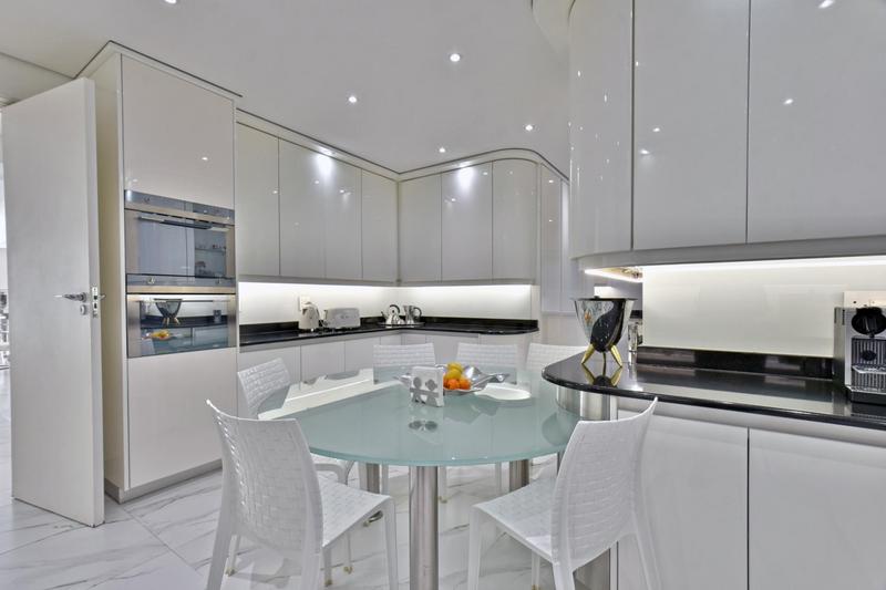 5 Bedroom Property for Sale in Morningside Gauteng