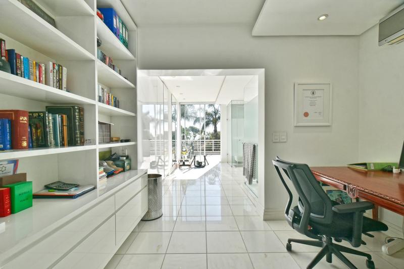 5 Bedroom Property for Sale in Morningside Gauteng