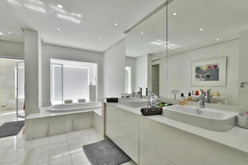 5 Bedroom Property for Sale in Morningside Gauteng