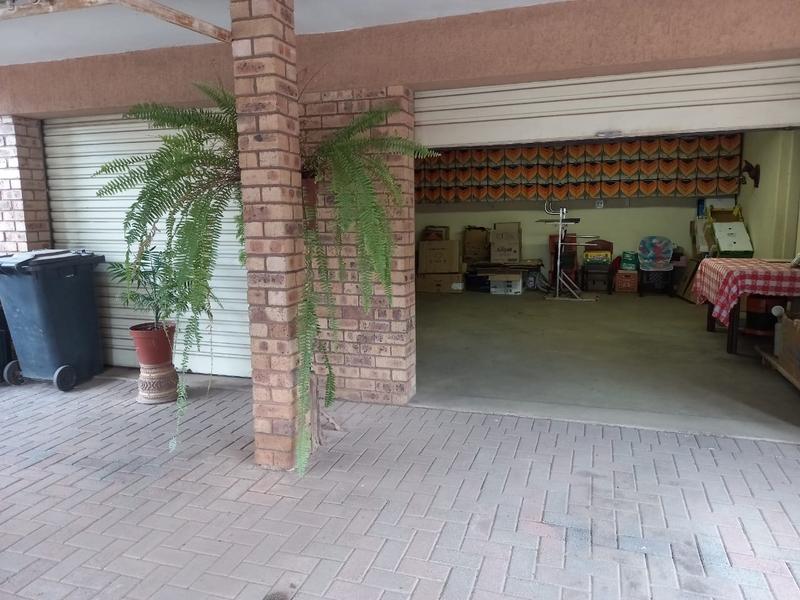 4 Bedroom Property for Sale in Bezuidenhout Valley Gauteng