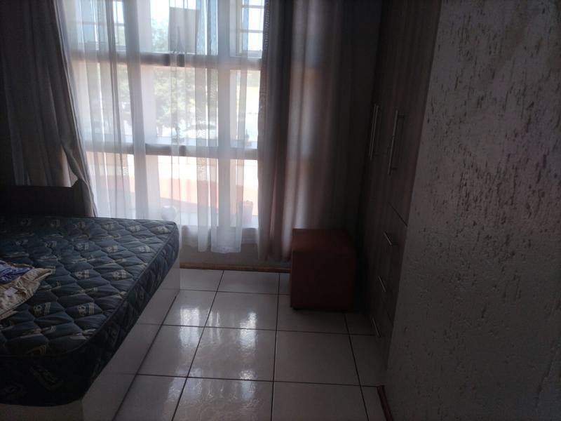 2 Bedroom Property for Sale in Mondeor Gauteng
