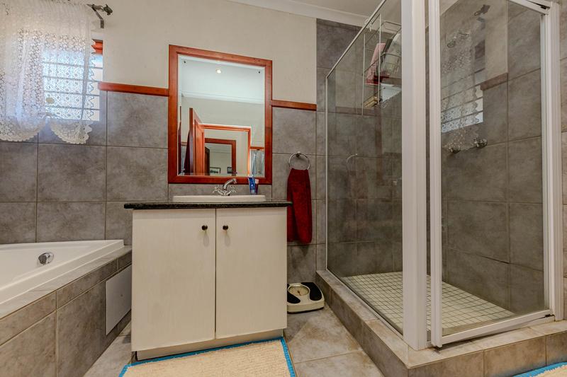 3 Bedroom Property for Sale in Broadacres Gauteng