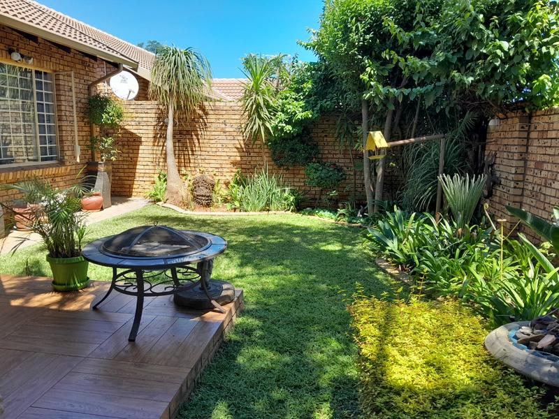 3 Bedroom Property for Sale in Annlin Gauteng