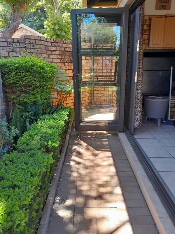 3 Bedroom Property for Sale in Annlin Gauteng
