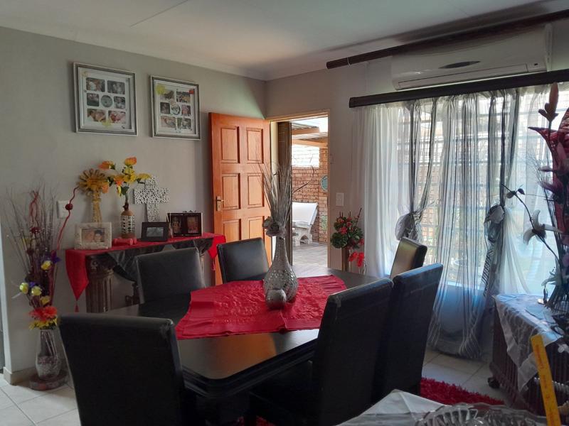 3 Bedroom Property for Sale in Annlin Gauteng