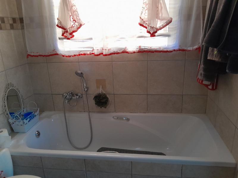 3 Bedroom Property for Sale in Annlin Gauteng