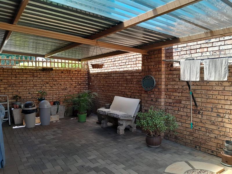 3 Bedroom Property for Sale in Annlin Gauteng