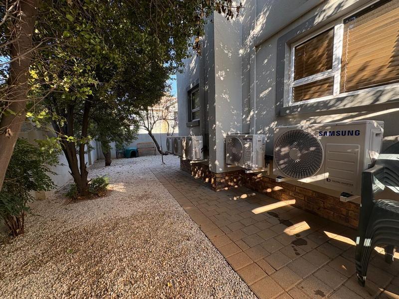 To Let 4 Bedroom Property for Rent in Midstream Hill Gauteng