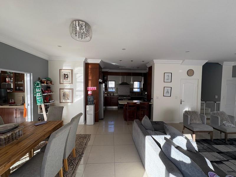 To Let 4 Bedroom Property for Rent in Midstream Hill Gauteng