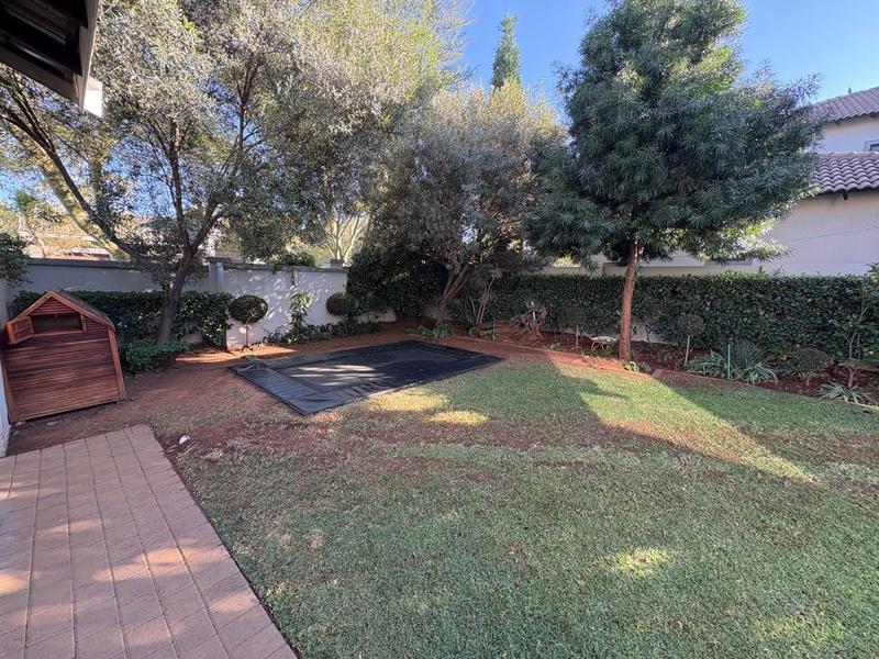 To Let 4 Bedroom Property for Rent in Midstream Hill Gauteng