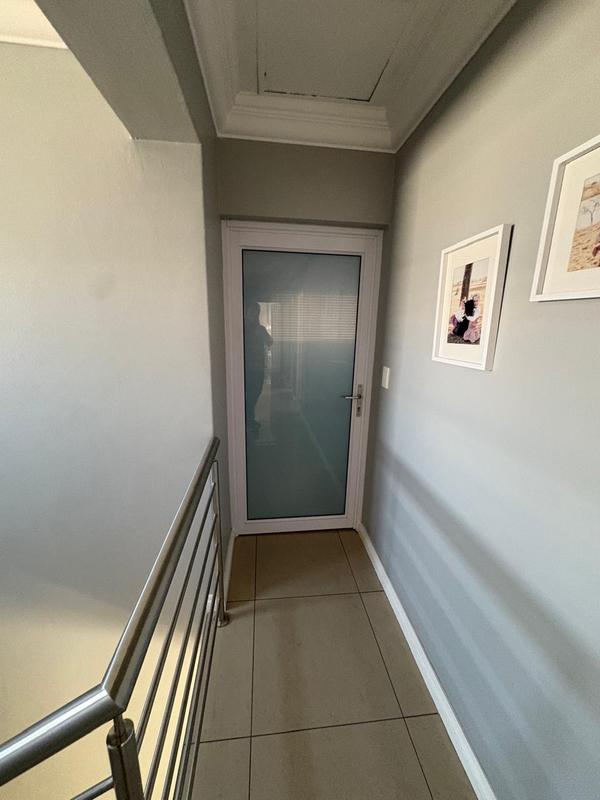To Let 4 Bedroom Property for Rent in Midstream Hill Gauteng
