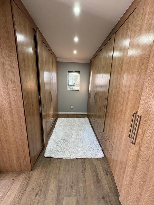 To Let 4 Bedroom Property for Rent in Midstream Hill Gauteng
