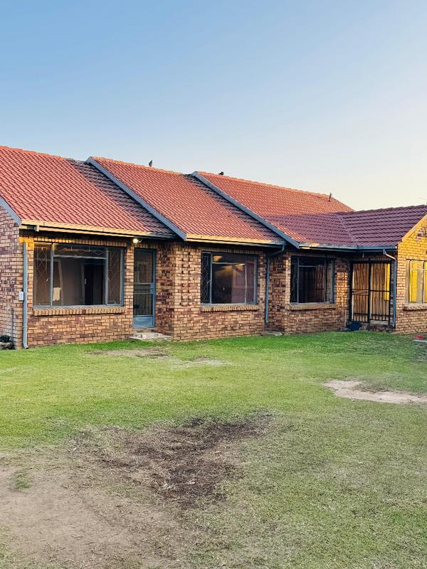 To Let 3 Bedroom Property for Rent in Windmill Park Gauteng