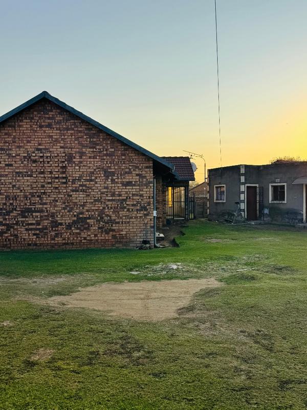 To Let 3 Bedroom Property for Rent in Windmill Park Gauteng