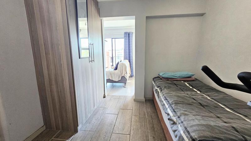 1 Bedroom Property for Sale in Sebenza Gauteng