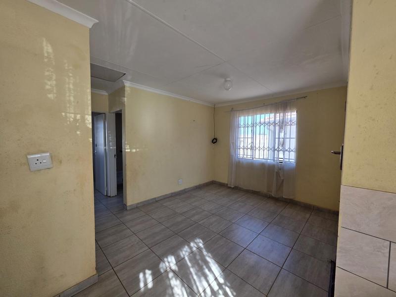2 Bedroom Property for Sale in Dawn Park Gauteng