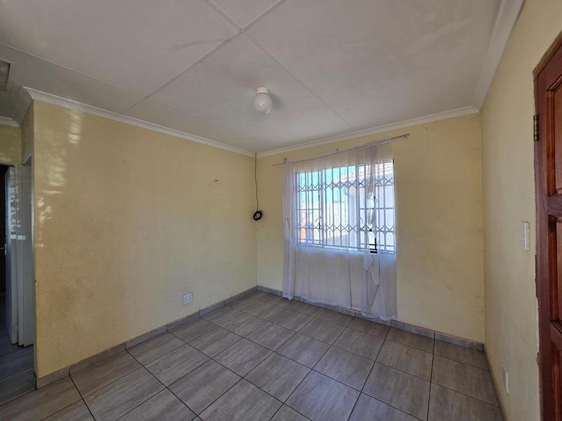 2 Bedroom Property for Sale in Dawn Park Gauteng