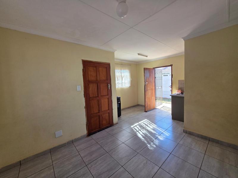 2 Bedroom Property for Sale in Dawn Park Gauteng