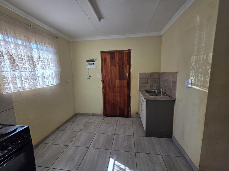 2 Bedroom Property for Sale in Dawn Park Gauteng