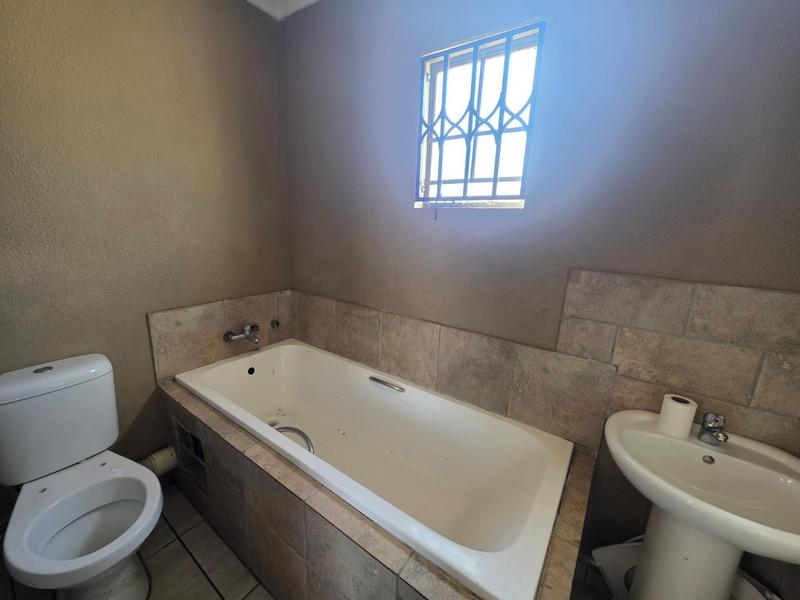 2 Bedroom Property for Sale in Dawn Park Gauteng