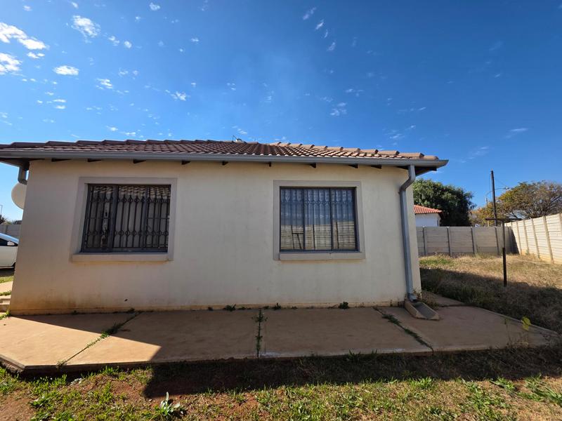 2 Bedroom Property for Sale in Dawn Park Gauteng