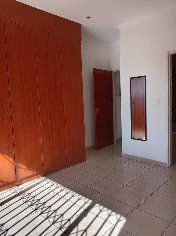 2 Bedroom Property for Sale in Sonneveld Gauteng