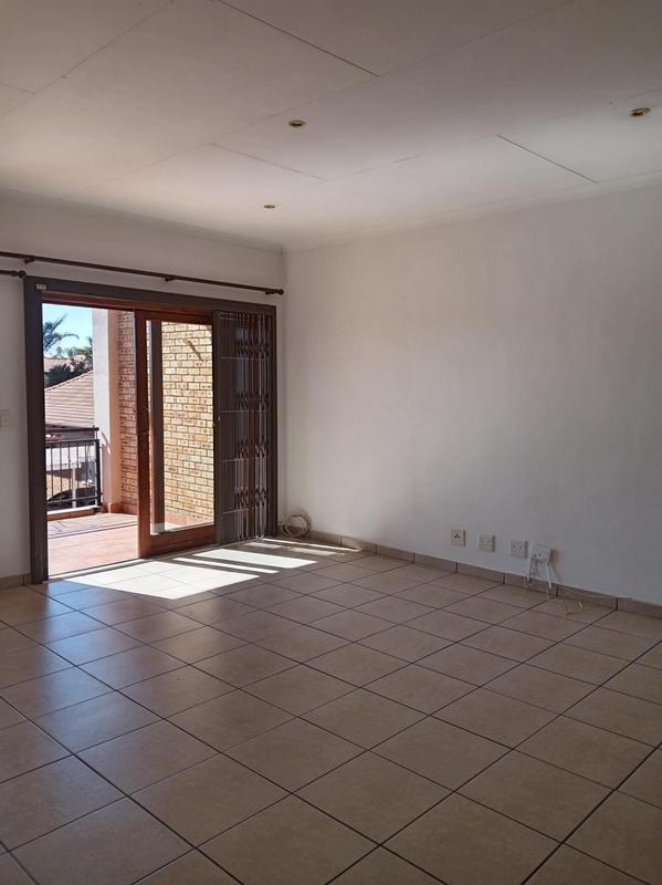 2 Bedroom Property for Sale in Sonneveld Gauteng