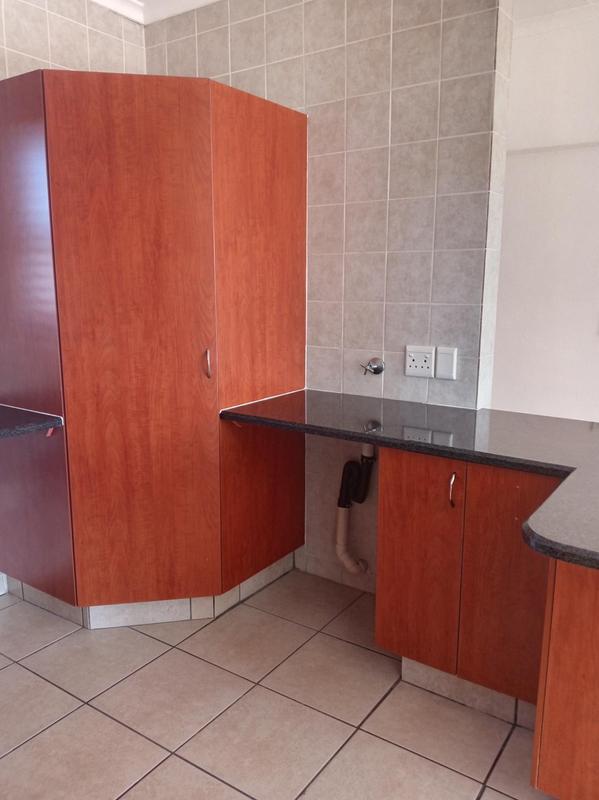 2 Bedroom Property for Sale in Sonneveld Gauteng