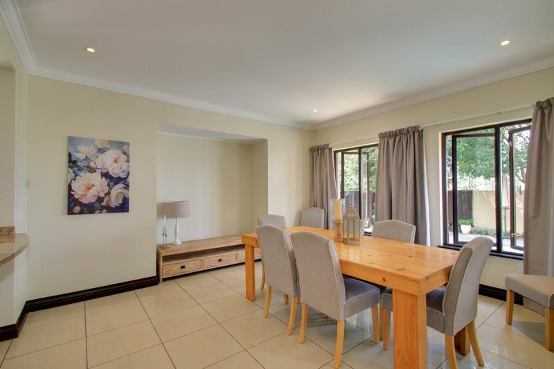 To Let 4 Bedroom Property for Rent in Beverley Gauteng