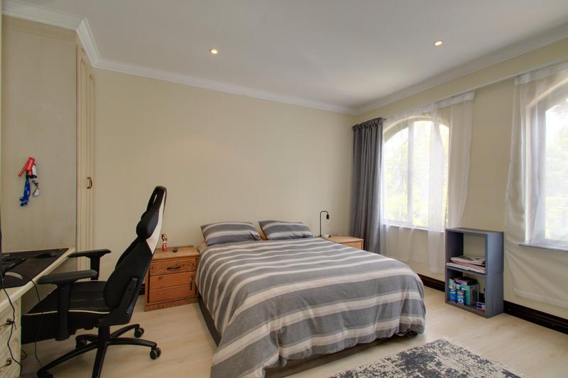 To Let 4 Bedroom Property for Rent in Beverley Gauteng