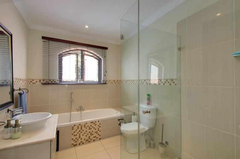 To Let 4 Bedroom Property for Rent in Beverley Gauteng