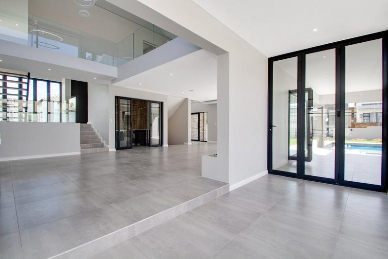 To Let 4 Bedroom Property for Rent in Broadacres Gauteng
