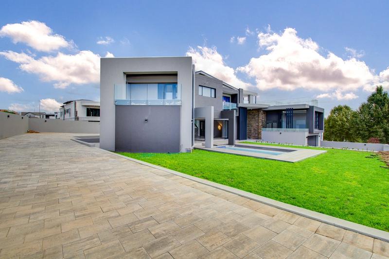 To Let 4 Bedroom Property for Rent in Broadacres Gauteng