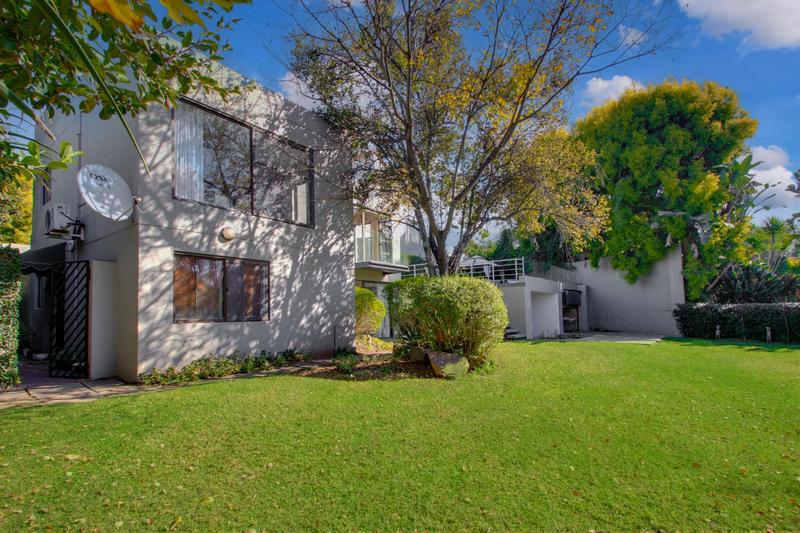 To Let 4 Bedroom Property for Rent in Dainfern Golf Estate Gauteng