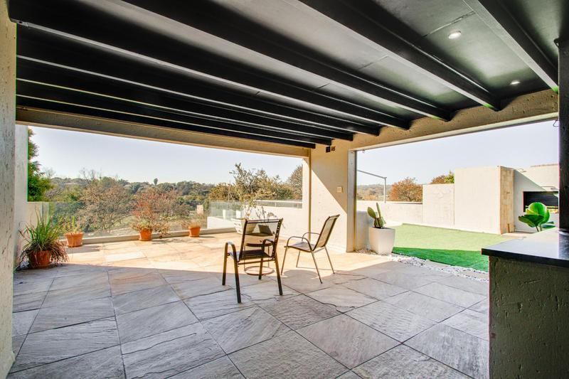 To Let 4 Bedroom Property for Rent in Dainfern Golf Estate Gauteng