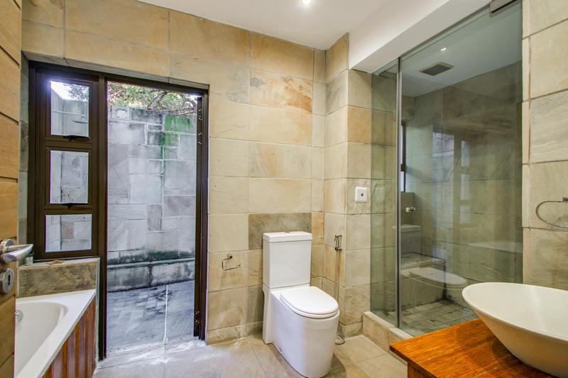 To Let 4 Bedroom Property for Rent in Dainfern Golf Estate Gauteng