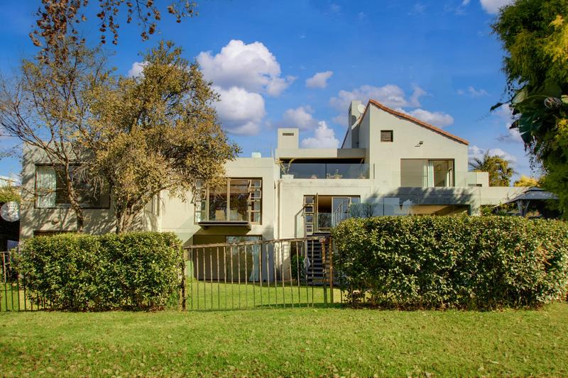 To Let 4 Bedroom Property for Rent in Dainfern Golf Estate Gauteng