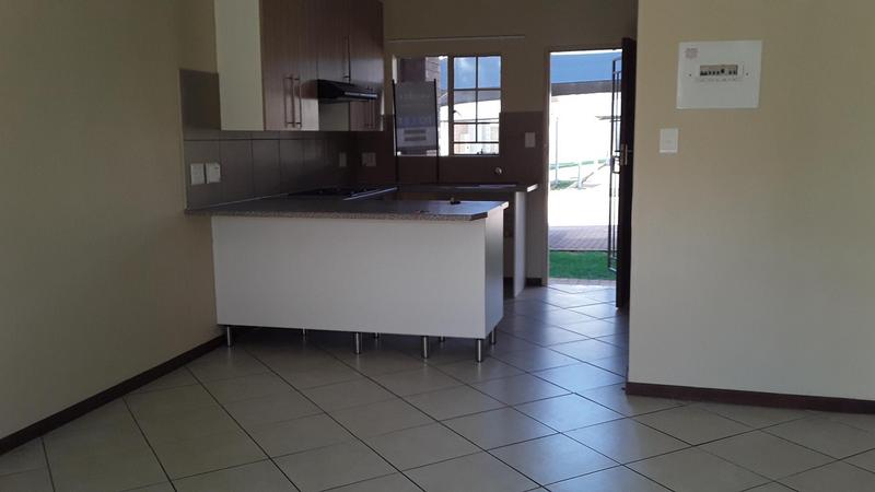 To Let 2 Bedroom Property for Rent in Stone Ridge Gauteng