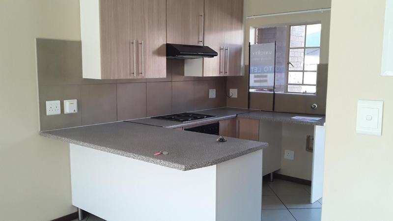 To Let 2 Bedroom Property for Rent in Stone Ridge Gauteng