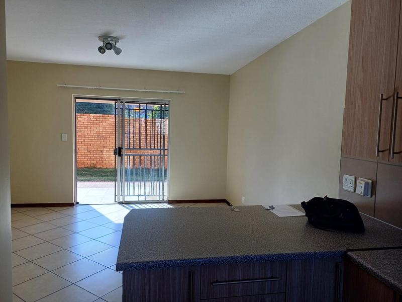 To Let 2 Bedroom Property for Rent in Stone Ridge Gauteng