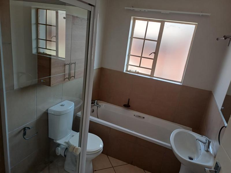 To Let 2 Bedroom Property for Rent in Stone Ridge Gauteng