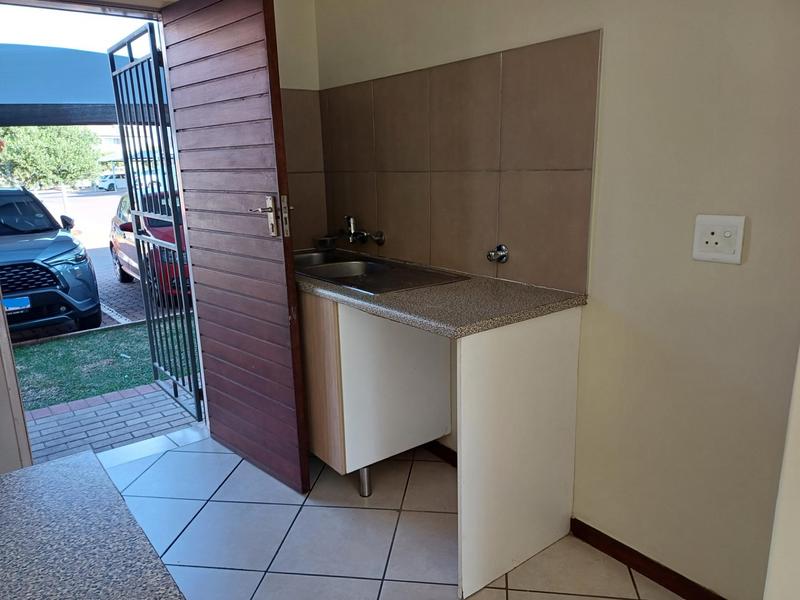 To Let 2 Bedroom Property for Rent in Stone Ridge Gauteng